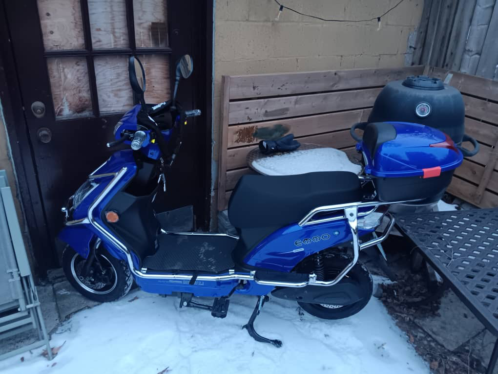 Emo Electric Scooter