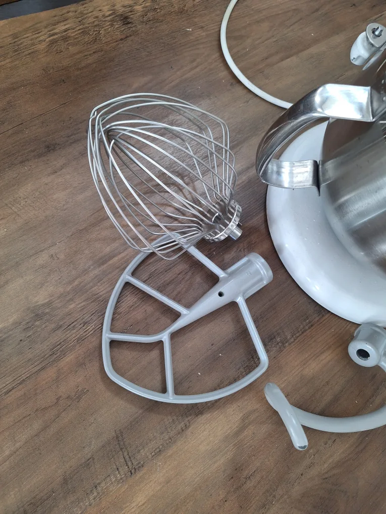 KitchenAid Stand Mixer with Attachments image indicator(2)