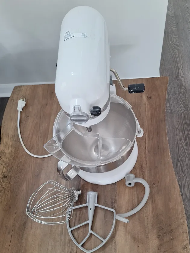 KitchenAid Stand Mixer with Attachments image indicator(6)