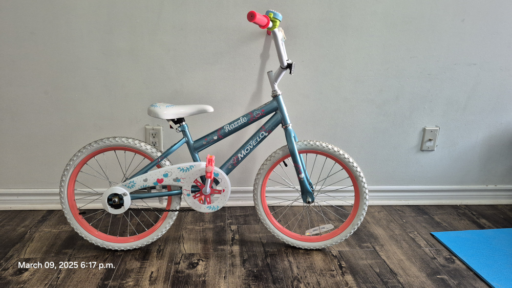 Girls' Razzo 16-inch bike with lock and helmet - photo 2