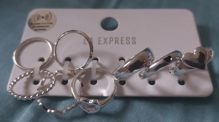 8 Silver Rings Set image indicator(2)