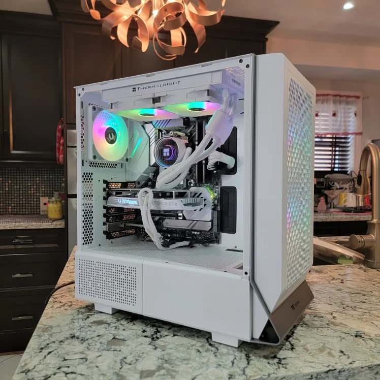CUSTOM GAMING PC : Ryzen 9 5900x / RTX 4060 / 32GB RAM / WIFi image indicator(3)