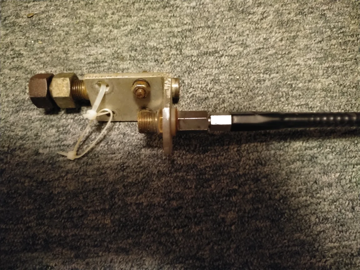 Vintage Antenna Mast with Mounting Bracket image indicator(2)