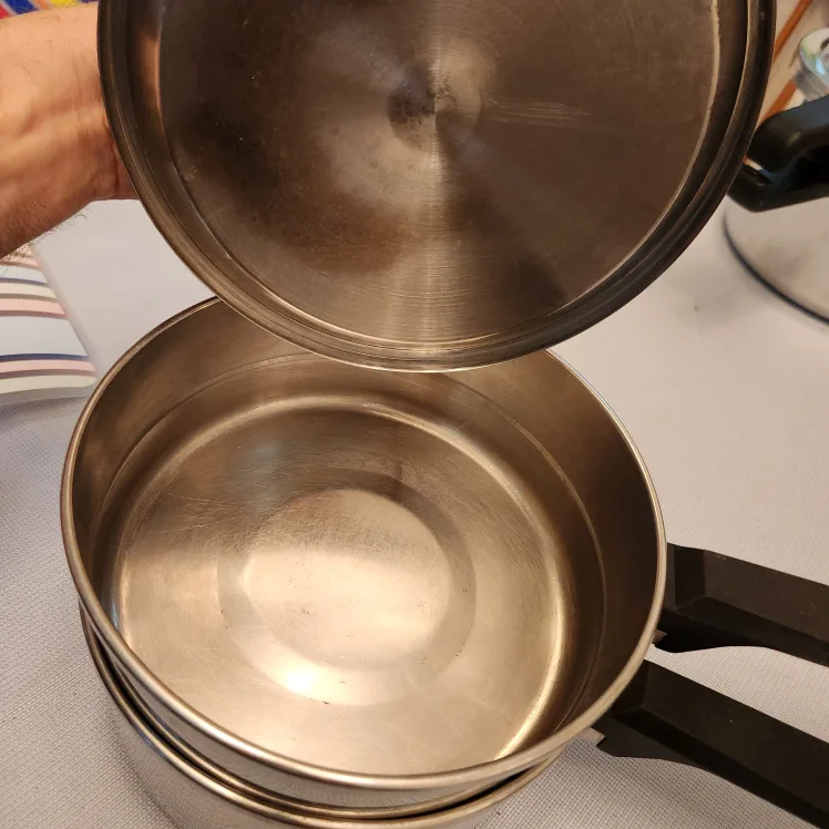 double boiler pot Supreme brand made in Canada image indicator(3)