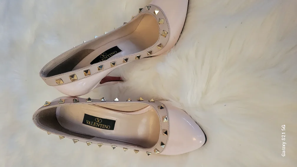 cream red bottom Studded Heels image indicator(2)