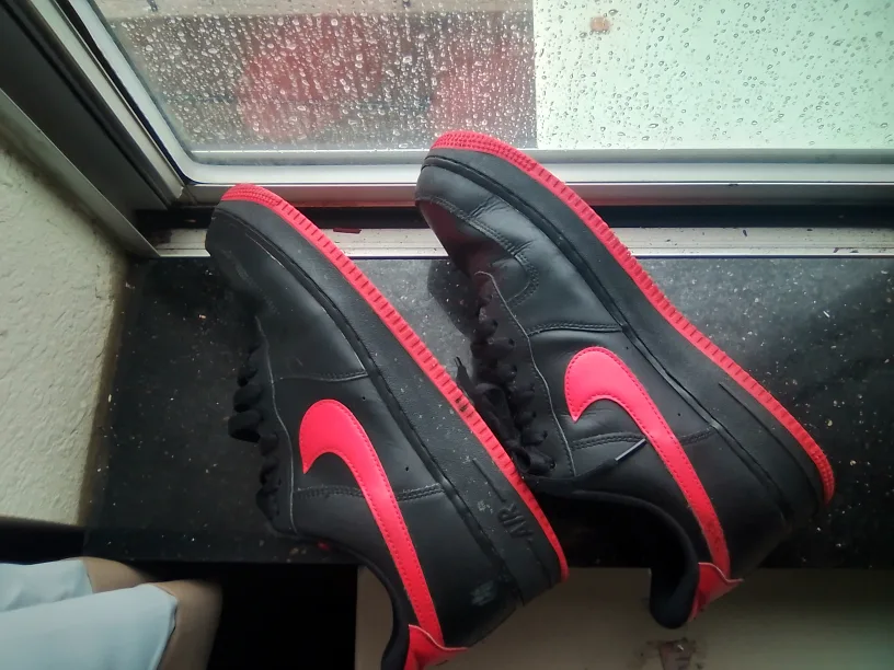 Nike Air Force 1 '07 Black Red image indicator(2)