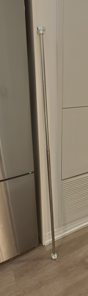 Adjustable shower curtain rod
