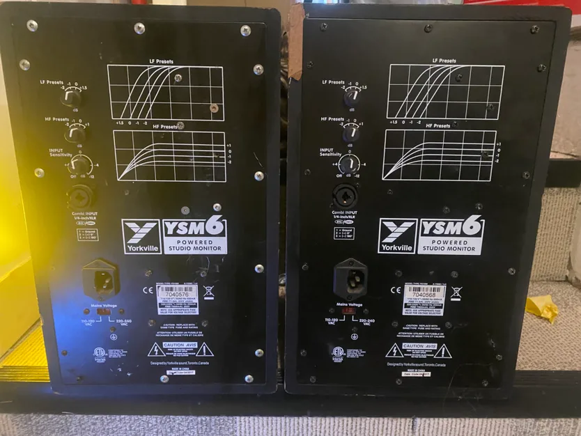 Yorkville YSM6 Powered Studio Monitors image indicator(3)