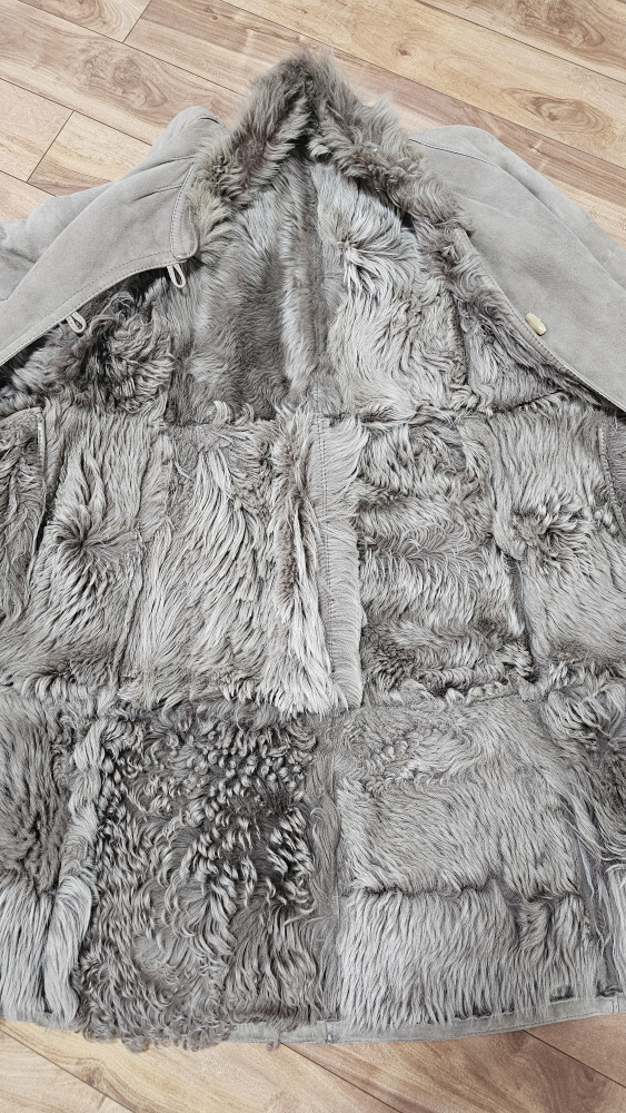 Mufflone Original Sheepskin Coat - Size 46 - photo 5