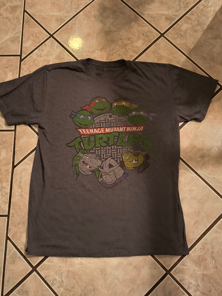 Teenage Mutant Ninja Turtles T-Shirt - Size Large