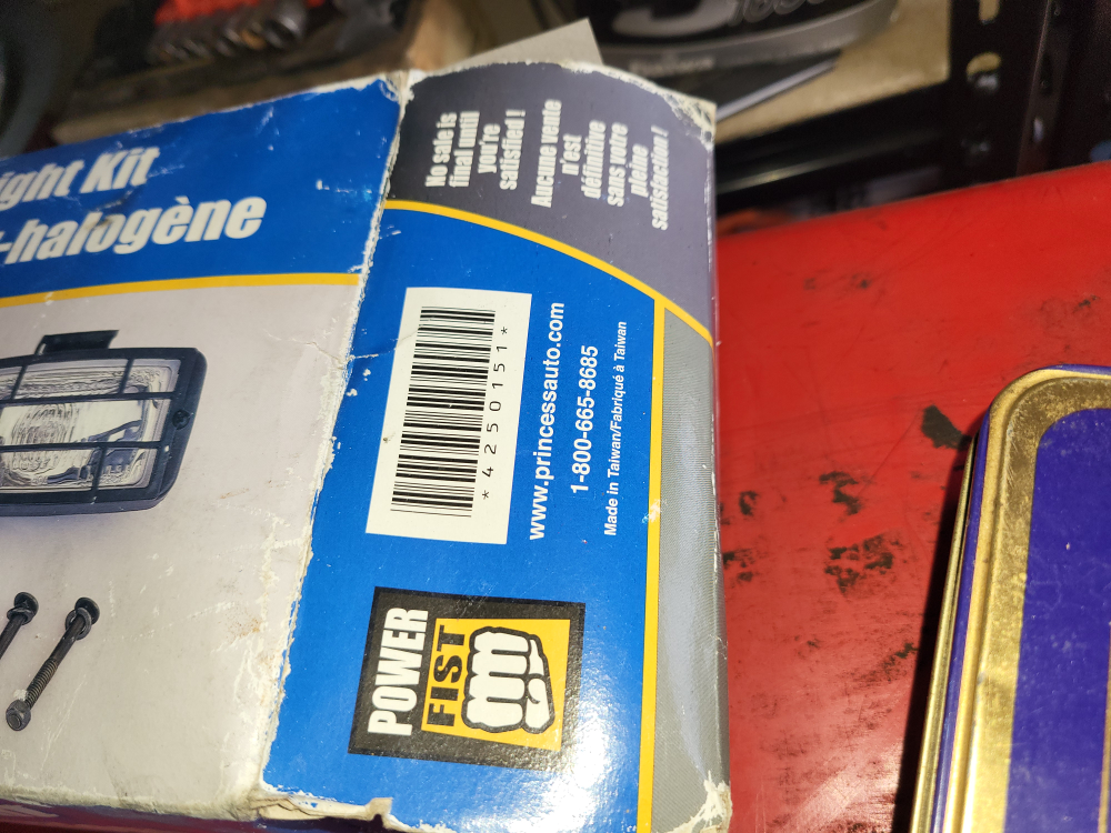 Power Fist Quartz Halogen Driving Light Kit - New in Box