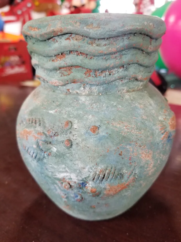 Small 6"×5", vintage hand-painted pottery vase from Philippines. image indicator(2)