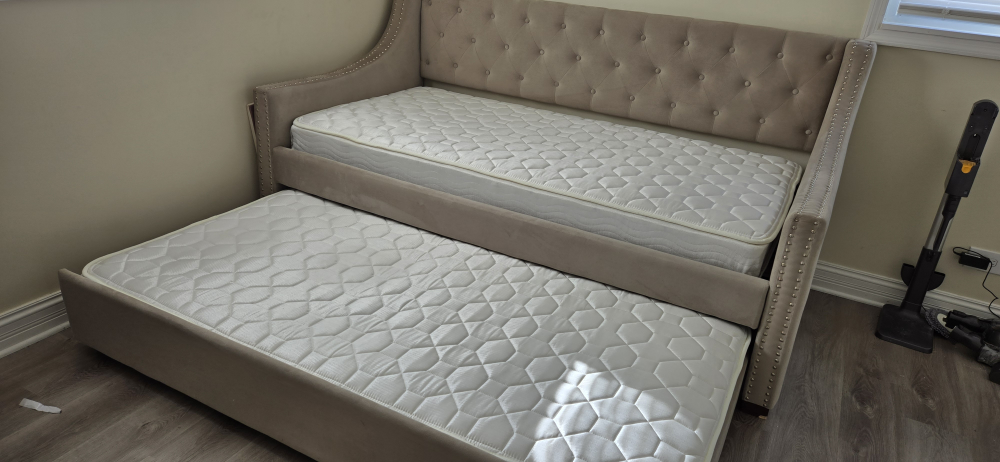 Twin-Size Velvet Daybed with Trundle - photo 2