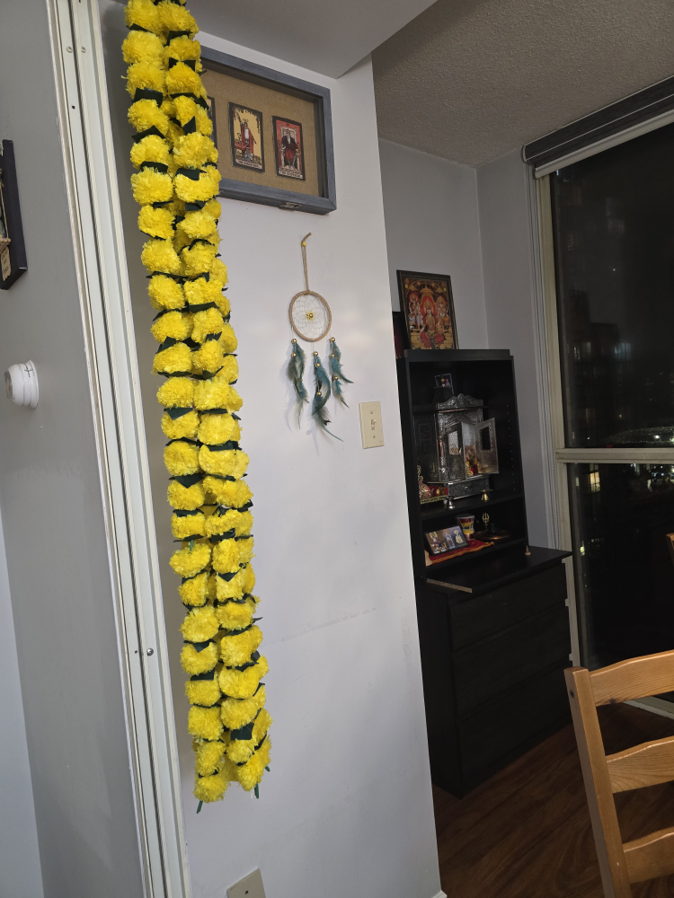 Long Yellow Marigold Garland - Festive Decoration - photo 2