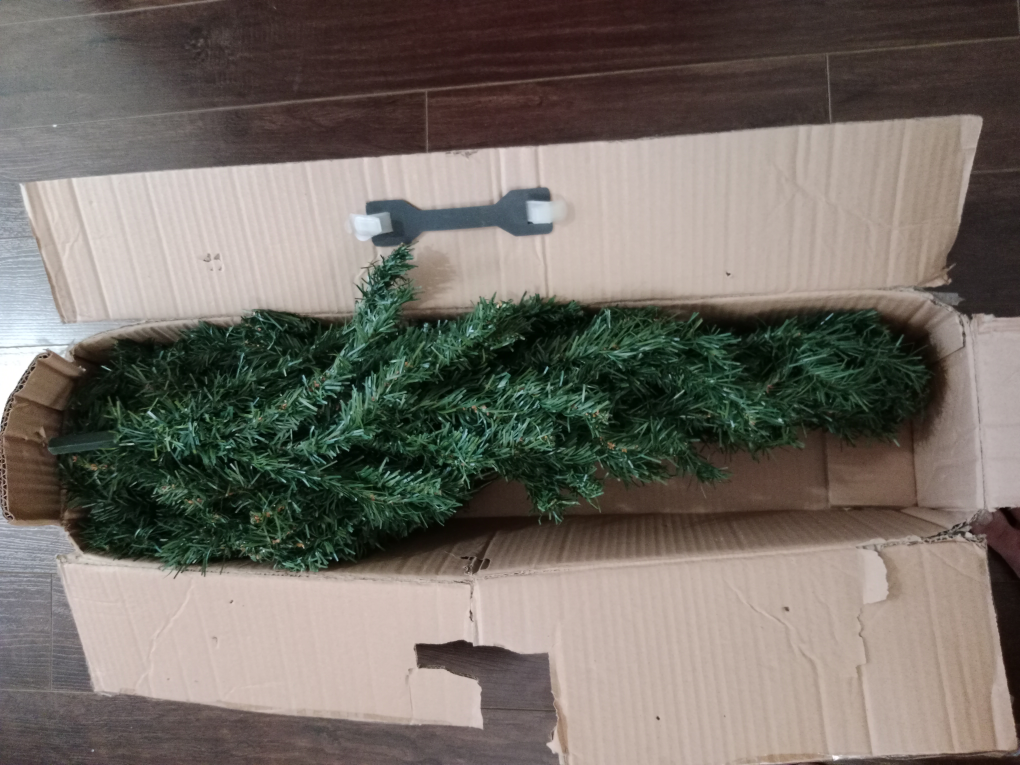 4.5 ft Christmas tree - photo 4