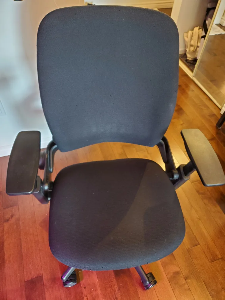 Steelcase Leap Chair image indicator(2)