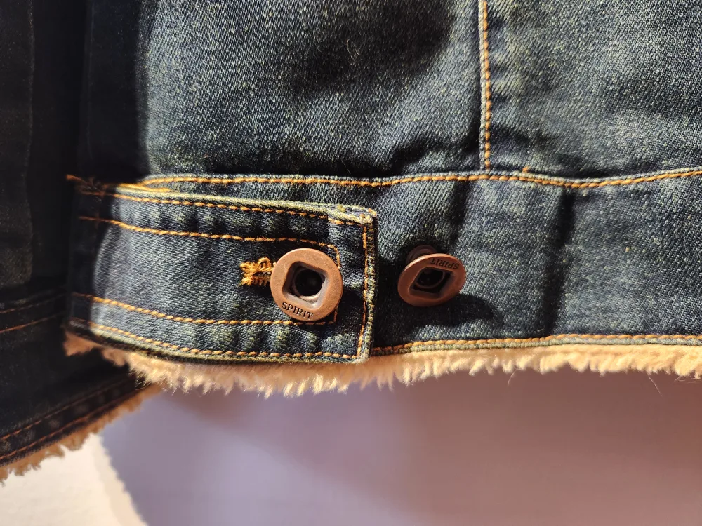 Men's Large/Medium Jeans Jacket #freecycle image indicator(9)