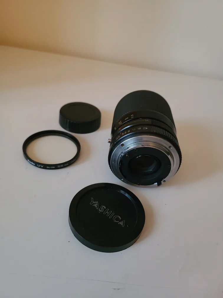Yashica ML Zoom 35-105mm f/3.5-4.5 Lens -  w/ Caps & Filter image indicator(6)