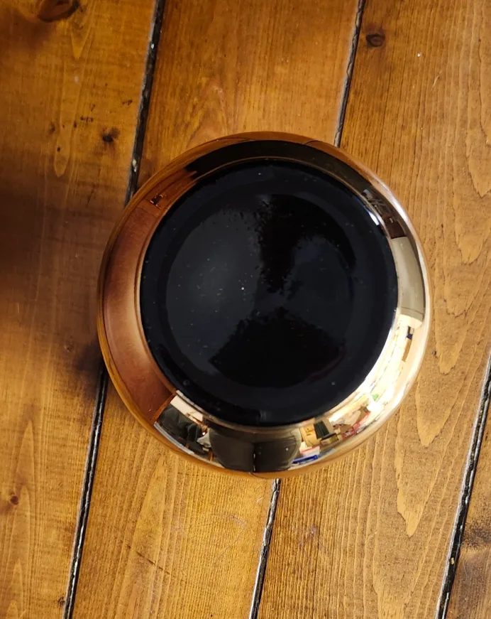 Vintage Black and Gold Glass Vase image indicator(3)