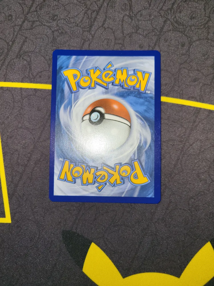 Vivid Voltage Hyper Rare Pikachu VMAX 188/185 image indicator(6)