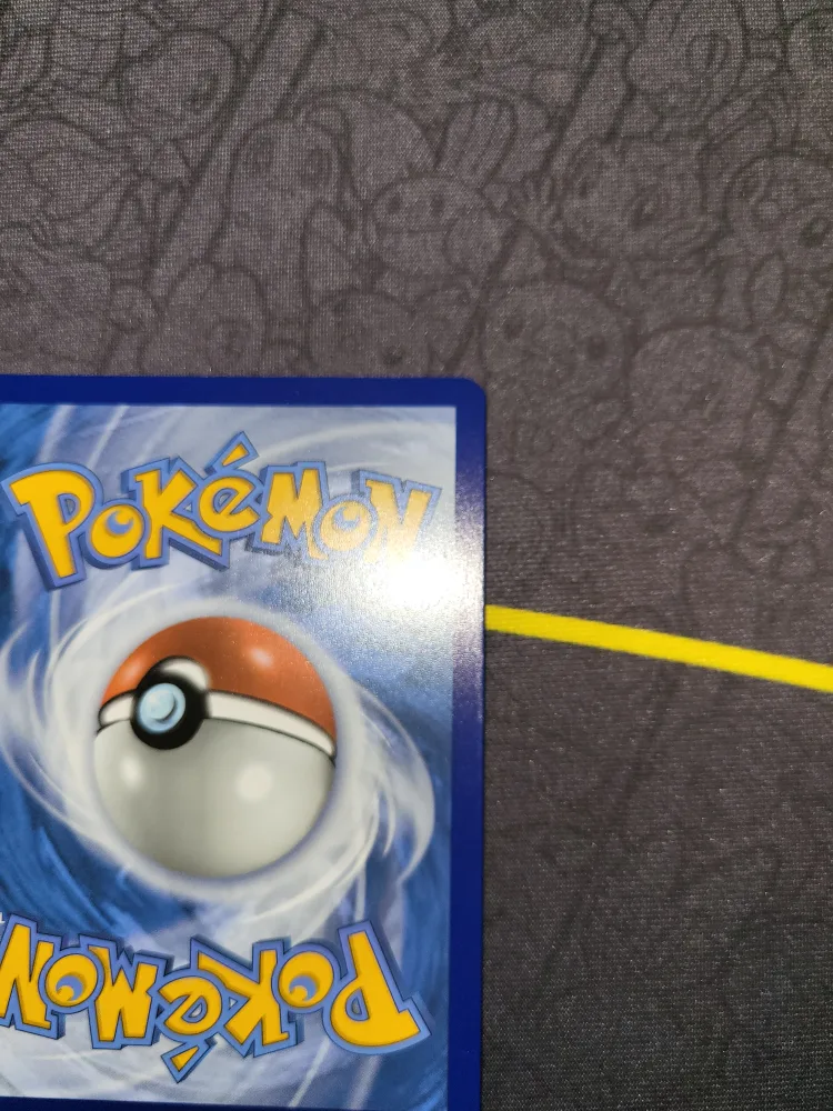 Vivid Voltage Hyper Rare Pikachu VMAX 188/185 image indicator(8)