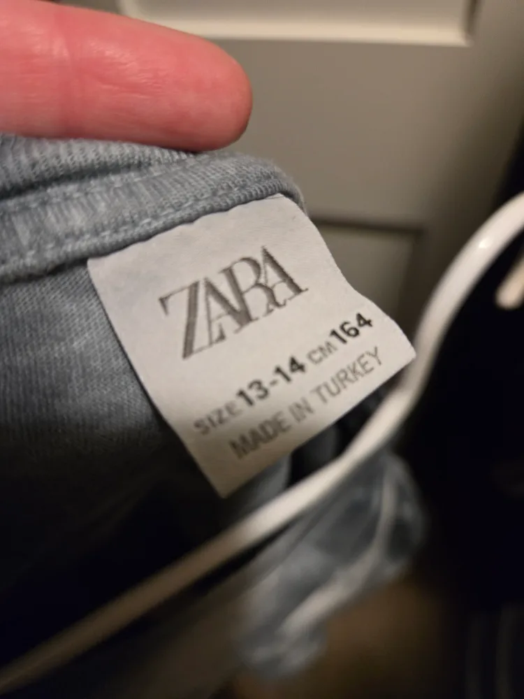 Zara Tie-Dye Long Sleeve Crop Top Size 13-14 image indicator(3)