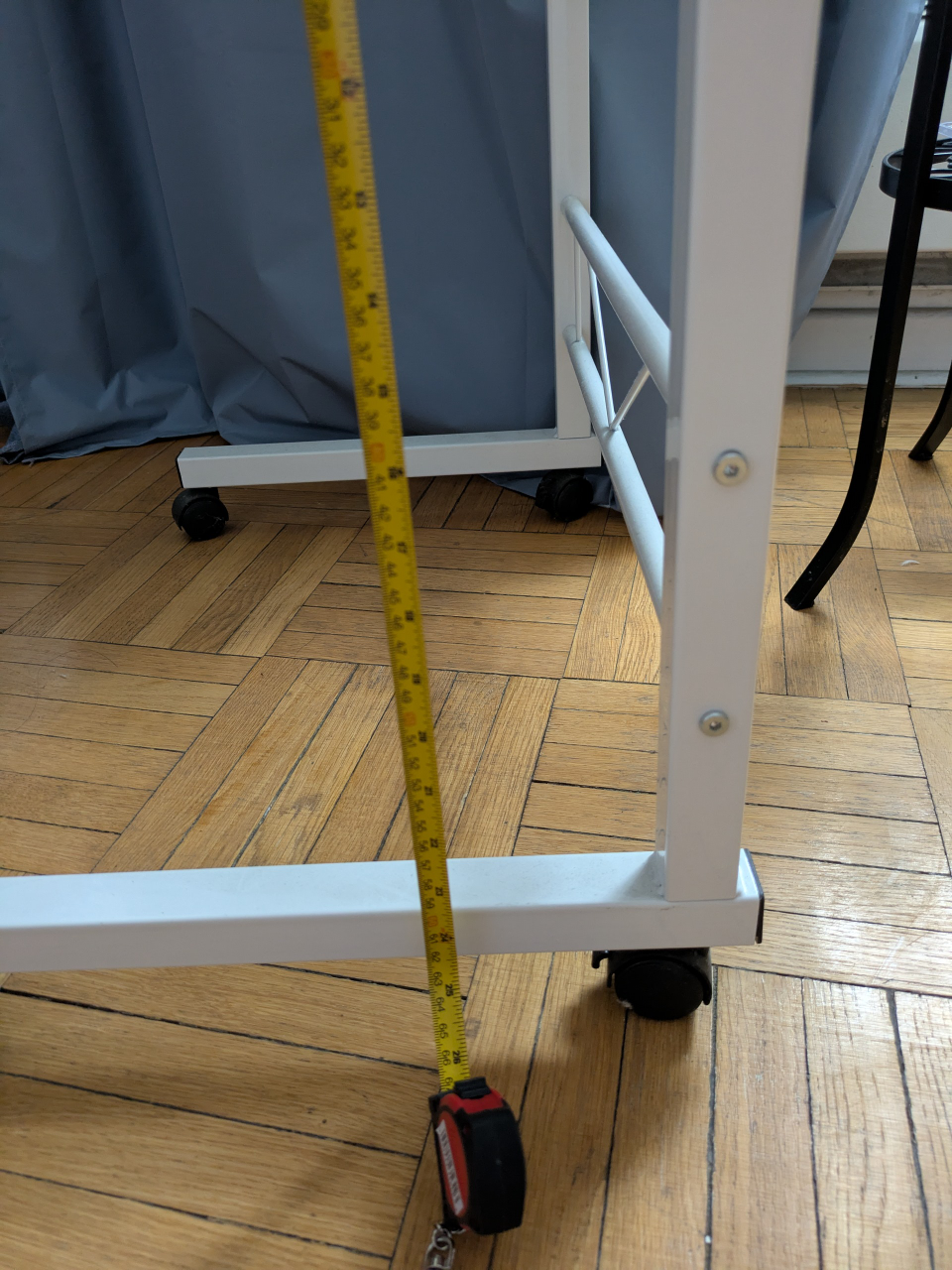 Mobile adjustable height table. Mint condition - photo 5