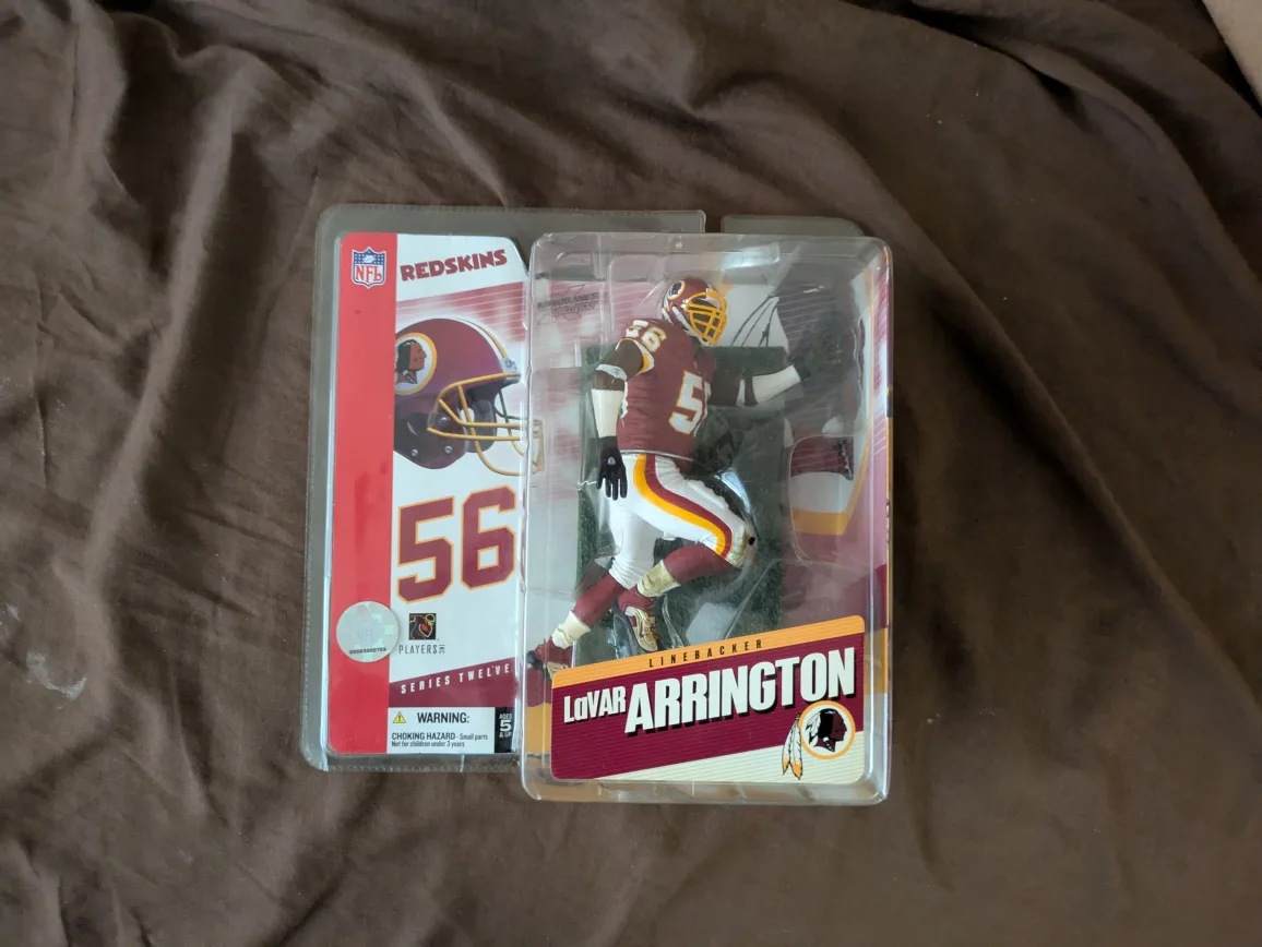 McFarlane NFL Series 12 Lavar Arrington Redskins Action Figure image indicator(2)