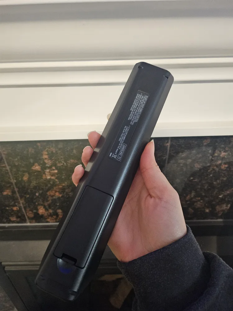 Samsung TV + Remote 🇨�🇦 image indicator(3)