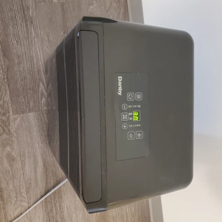 Danby 70 pint dehumidifier image indicator(3)