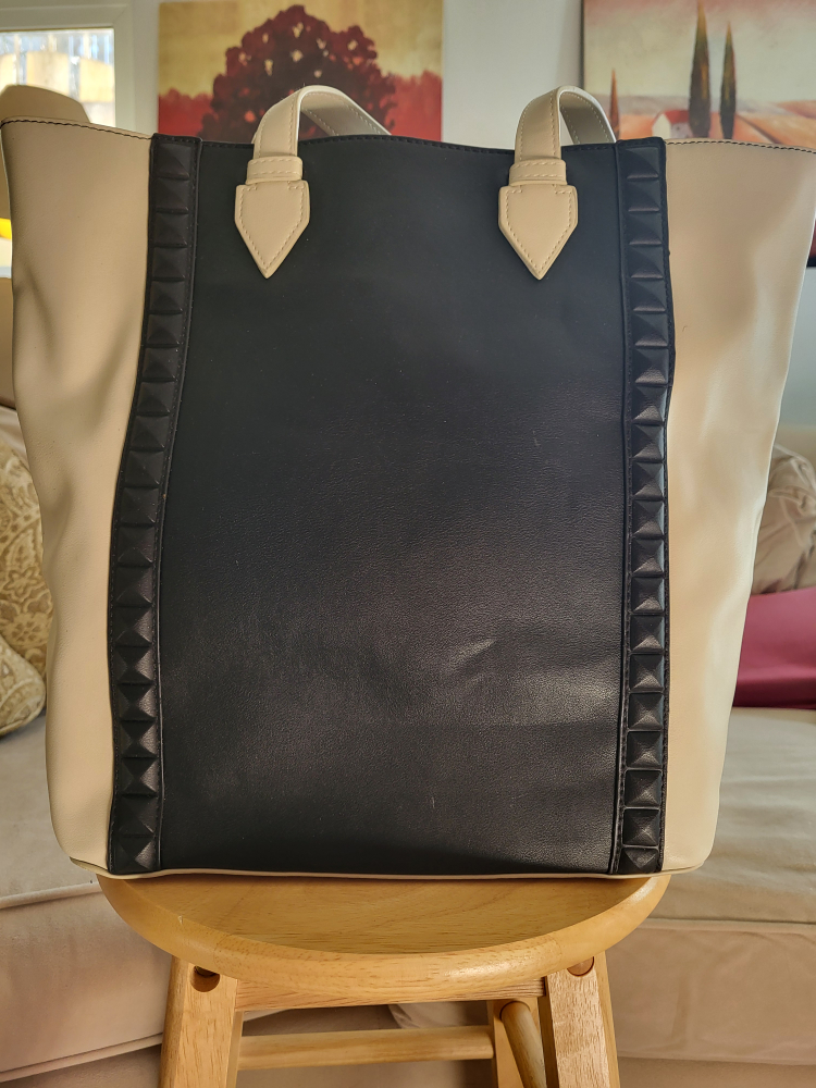 Gorgeous Two-Tone Faux Leather Purse - photo 2