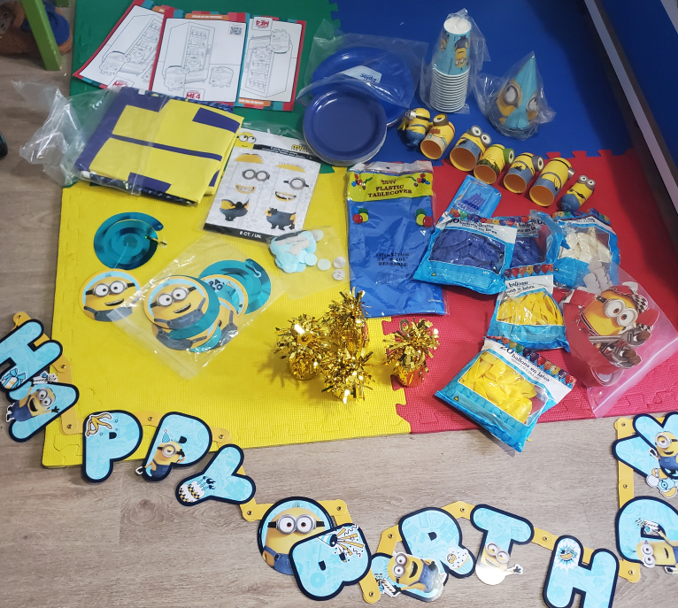 Minion Birthday Party Supplies Bundle