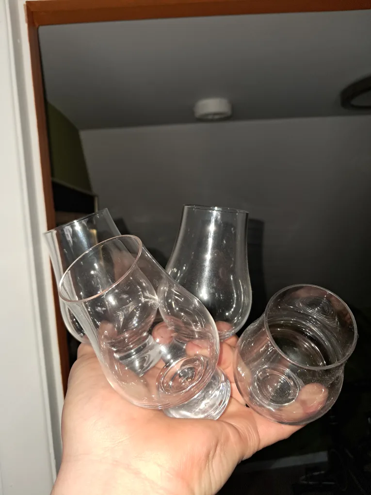7 Glencairn whisky glasses 10$ each thumbnail