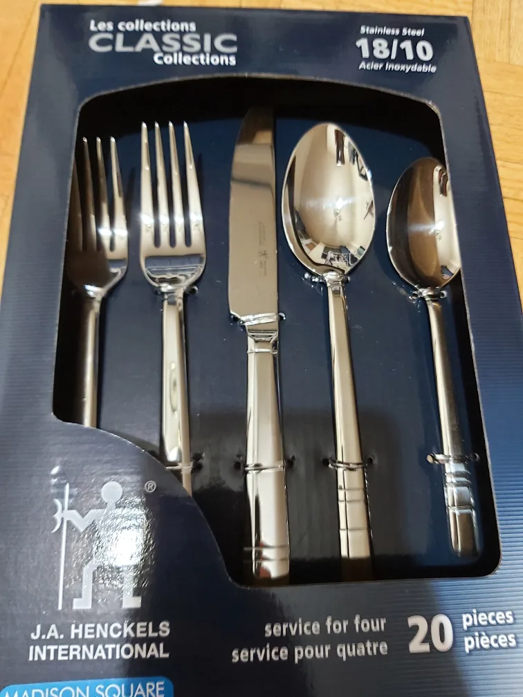 J.A. Henckels Madison Square 20-Piece Classic Cutlery Set image indicator(3)