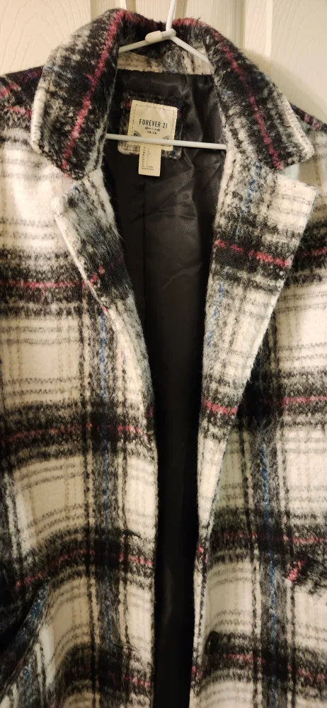 Forever 21 Women's Large Plaid Jacket. price firm. image indicator(5)