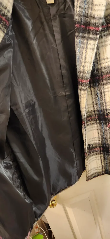 Forever 21 Women's Large Plaid Jacket. price firm. image indicator(6)