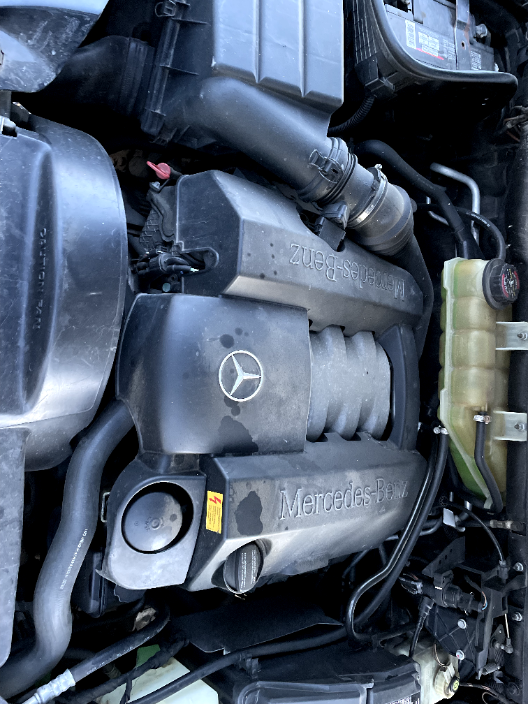 Mercedes-Benz ML350 SUV - photo 4