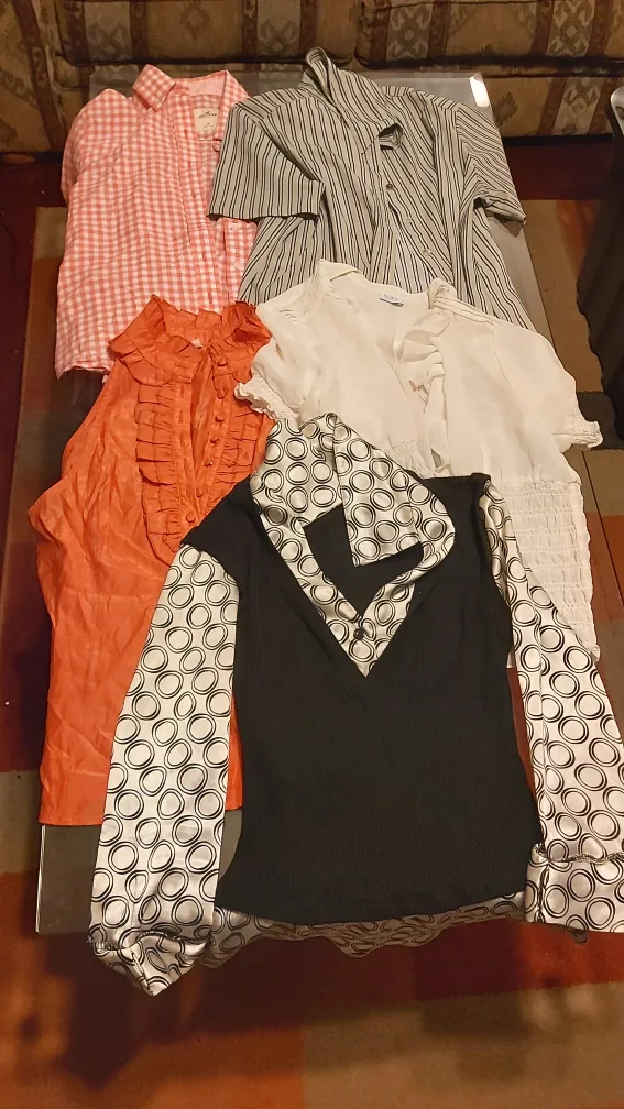 Women's Clothing Bundle image indicator(4)