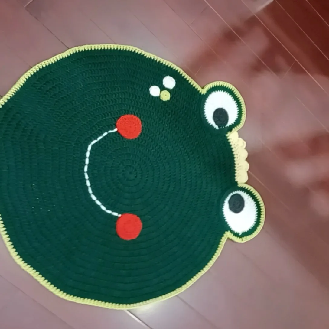 Handmade Crochet Frog Rug image indicator(3)