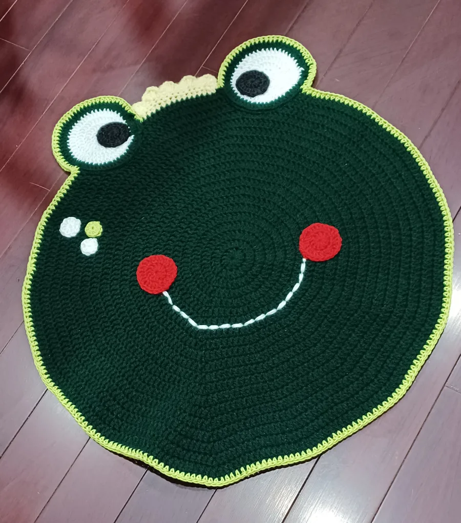 Handmade Crochet Frog Rug image indicator(4)