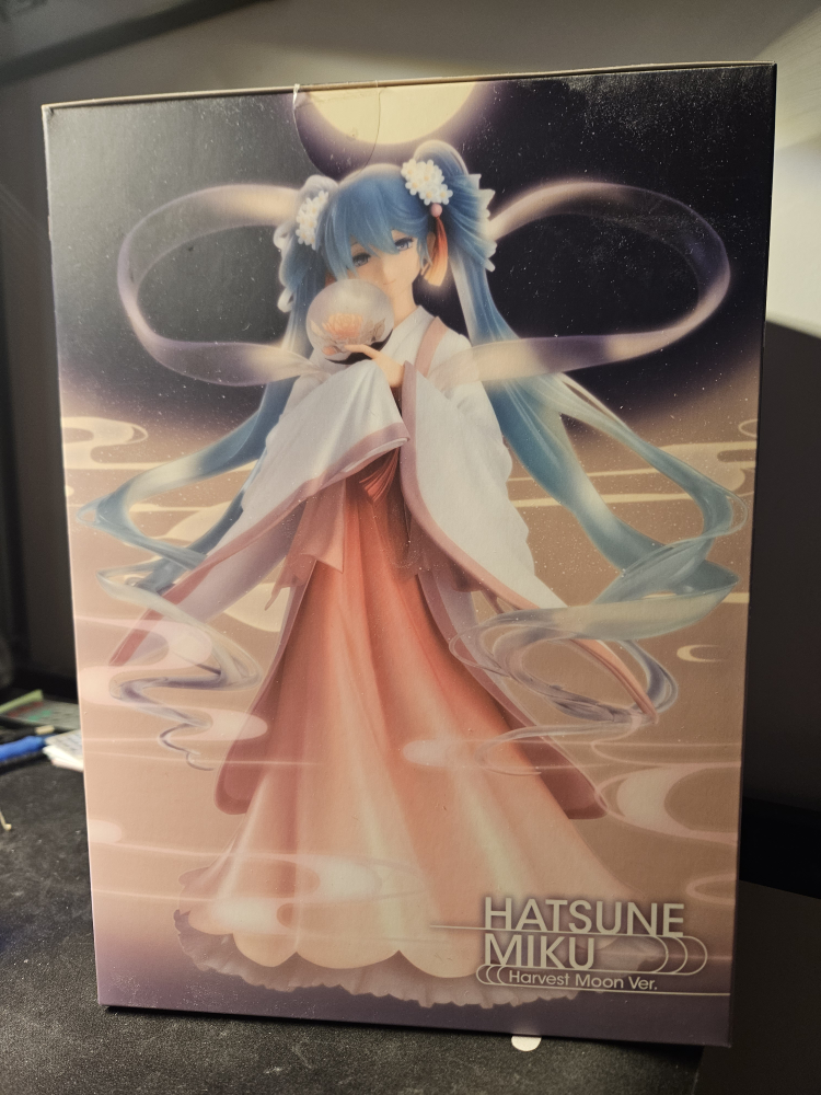Hatsune Miku Harvest Moon Ver. 1/7 Scale Figure - photo 2