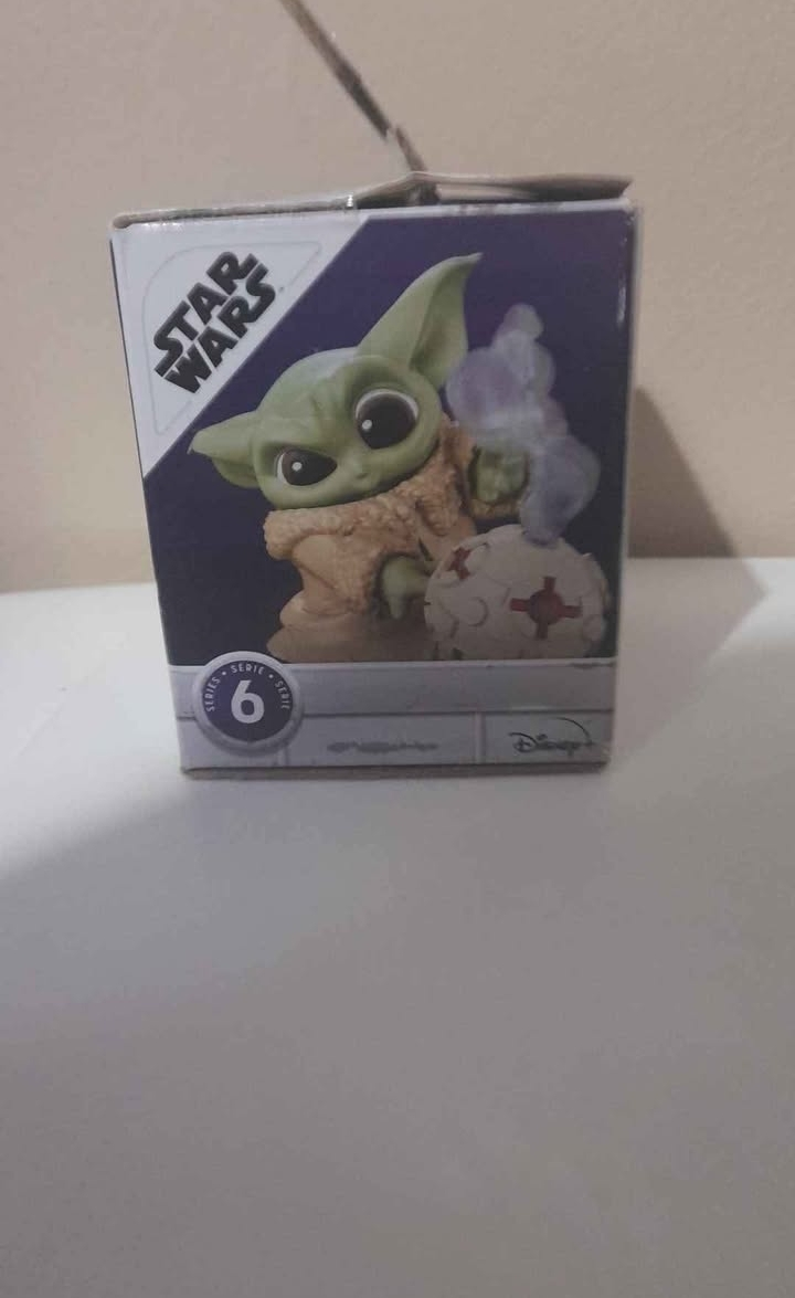 Star Wars The Bounty Collection Series 6 Grogu Figure - photo 2