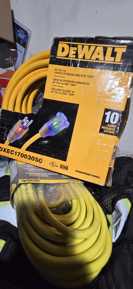 Dewalt 50ft 10 Gauge Lighted Extension Cord