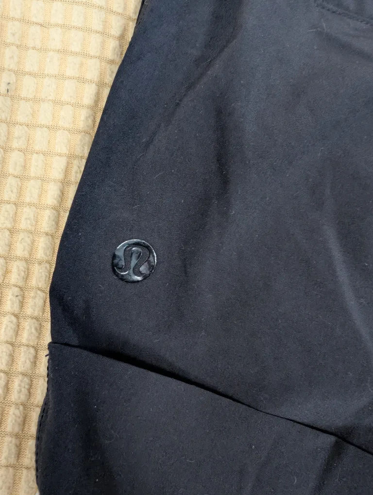 Lululemon Black Shorts Size 4 image indicator(4)