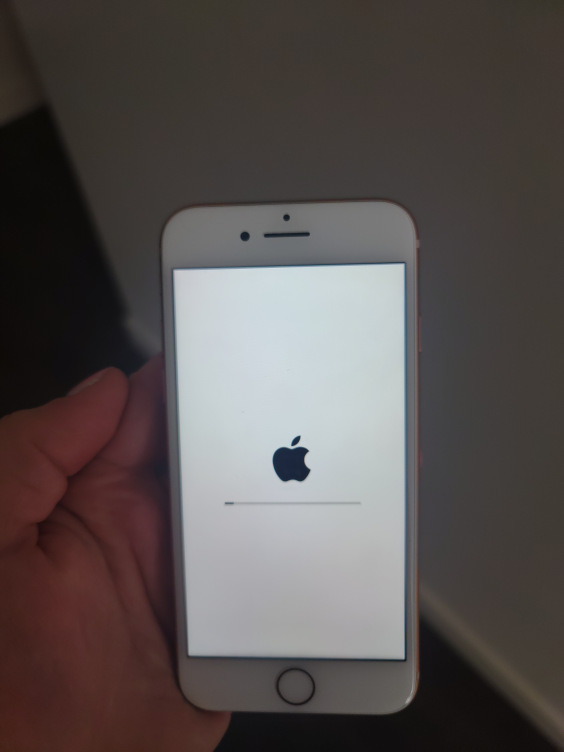 iPhone 8 Rose Gold -  Needs Setup unlocked! NO SIM - photo 4