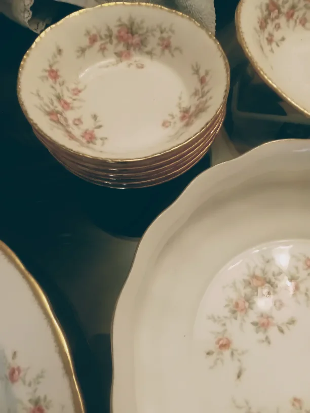 Paragon "Victoriana Rose " Items to add to your Collection image indicator(6)