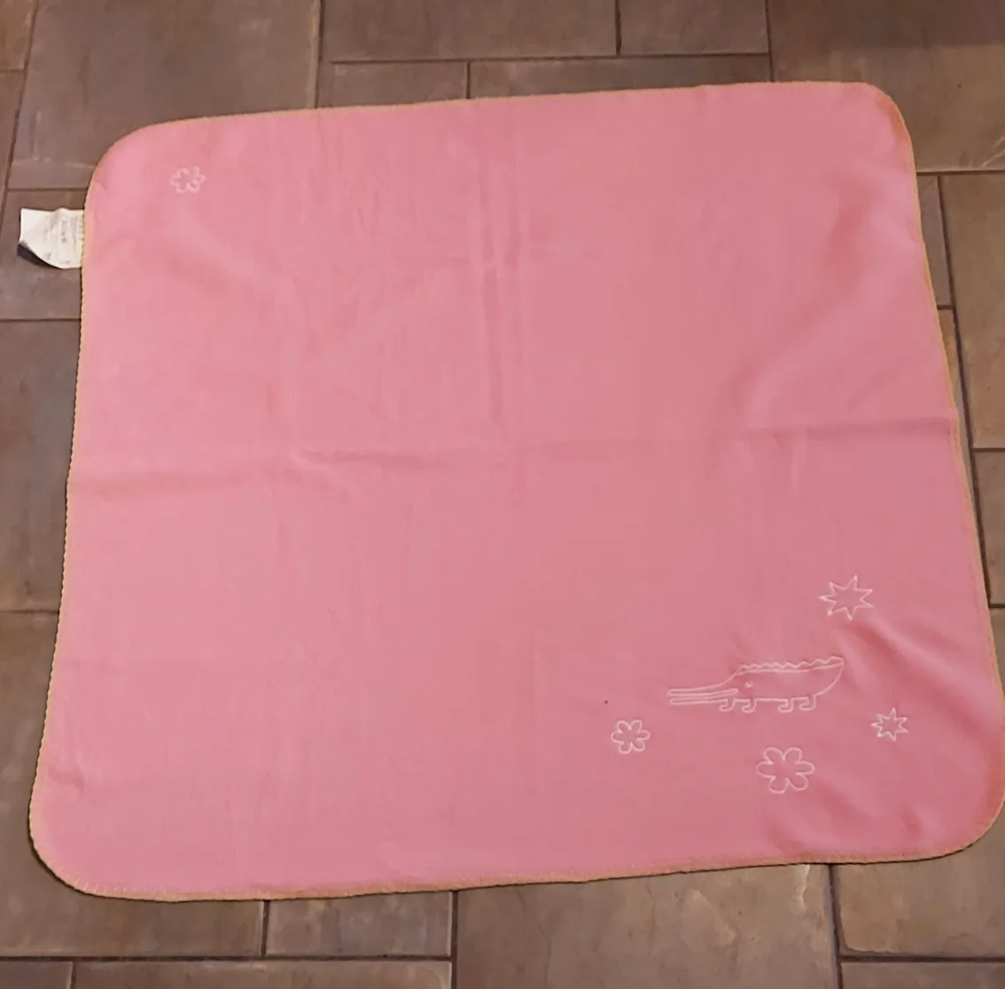 Kids' Character Blankets & Hooded Towels – Bundle of 5 image indicator(3)