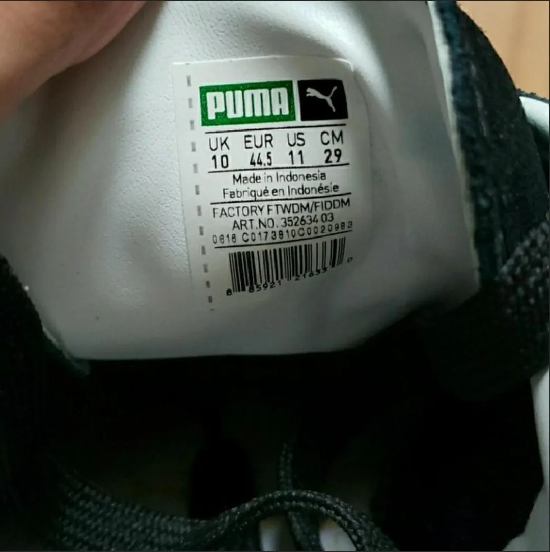 Size 11 Mens Shoes Black Puma Suede Classics image indicator(3)