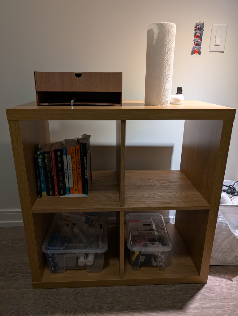 Four-cube organizer shelf - photo 3