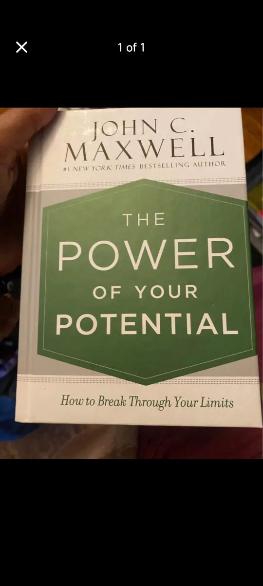 Bundle of 5 Books: History, Self-Help, and Graphic Novel image indicator(9)